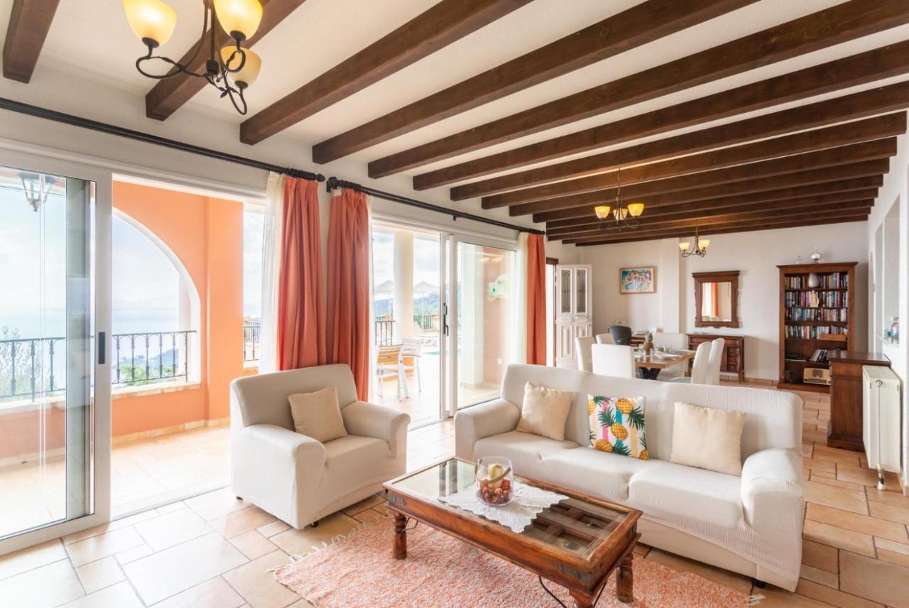 Villa Emilios